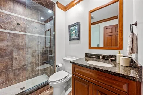 110 East Sheridan Road Lake Bluff IL 60044