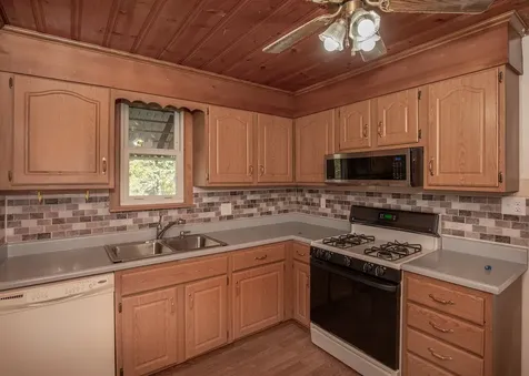 2802 Archer Drive East Moline IL 61244