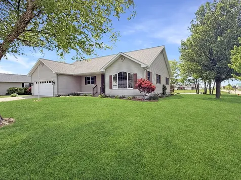 409 Betty Court Fisher IL 61843