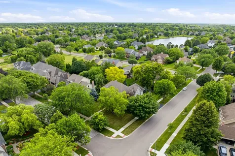899 Edgewood Drive Sugar Grove IL 60554