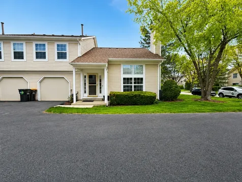 250 Acorn Drive Streamwood IL 60107