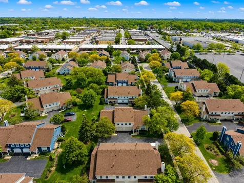 250 Acorn Drive Streamwood IL 60107