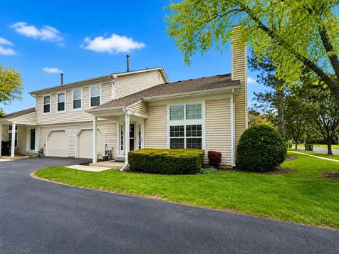 250 Acorn Drive Streamwood IL 60107