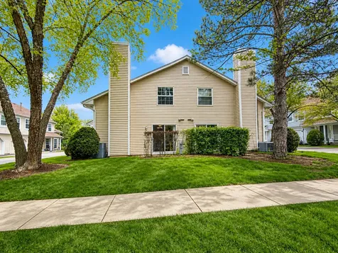 250 Acorn Drive Streamwood IL 60107