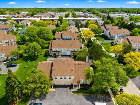 250 Acorn Drive Streamwood IL 60107