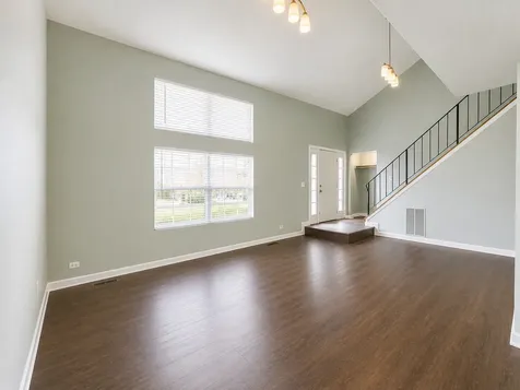 250 Acorn Drive Streamwood IL 60107