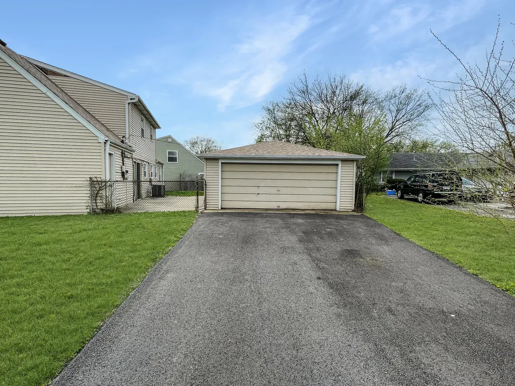 104 Stoneham Court Bolingbrook IL 60440