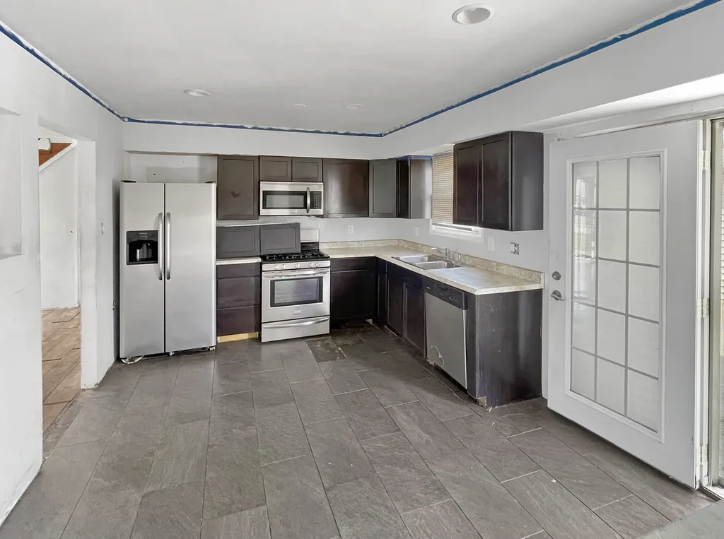 104 Stoneham Court Bolingbrook IL 60440