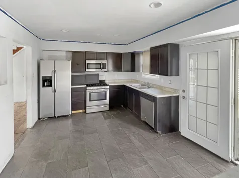 104 Stoneham Court Bolingbrook IL 60440