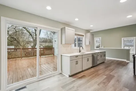 402 Lily Lane Lakemoor IL 60051