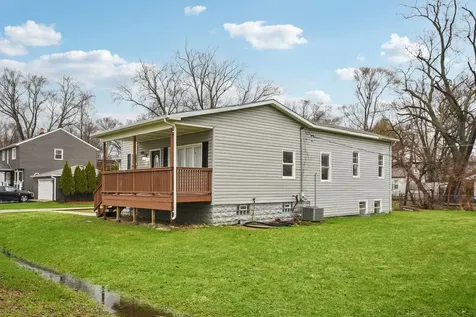 402 Lily Lane Lakemoor IL 60051