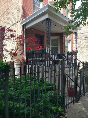2016 West Warner Avenue Chicago IL 60618