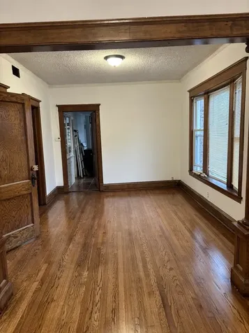 2016 West Warner Avenue Chicago IL 60618
