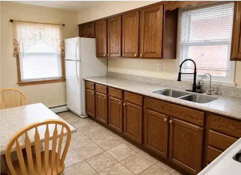 3224 Elisha Avenue Zion IL 60099