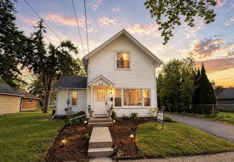 515 Oak Street Elgin IL 60123