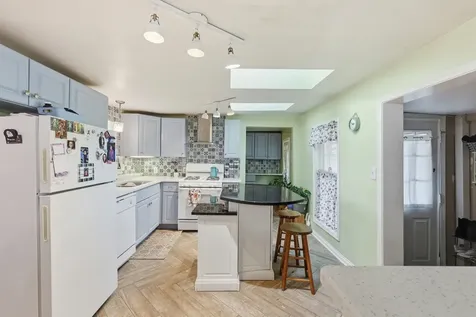 515 Oak Street Elgin IL 60123
