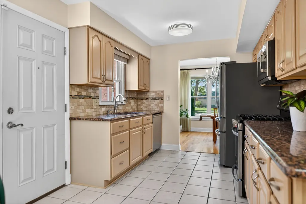 3873 Brummel Street Skokie IL 60076