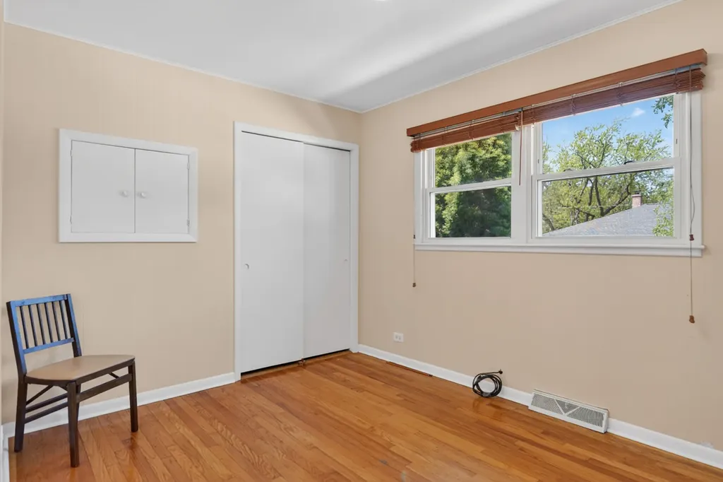 3873 Brummel Street Skokie IL 60076