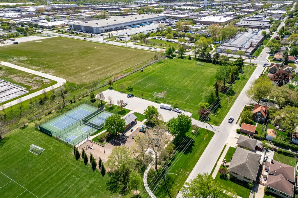 3873 Brummel Street Skokie IL 60076