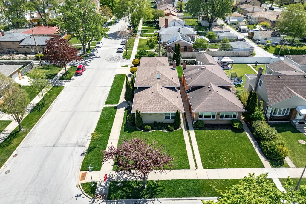 3873 Brummel Street Skokie IL 60076