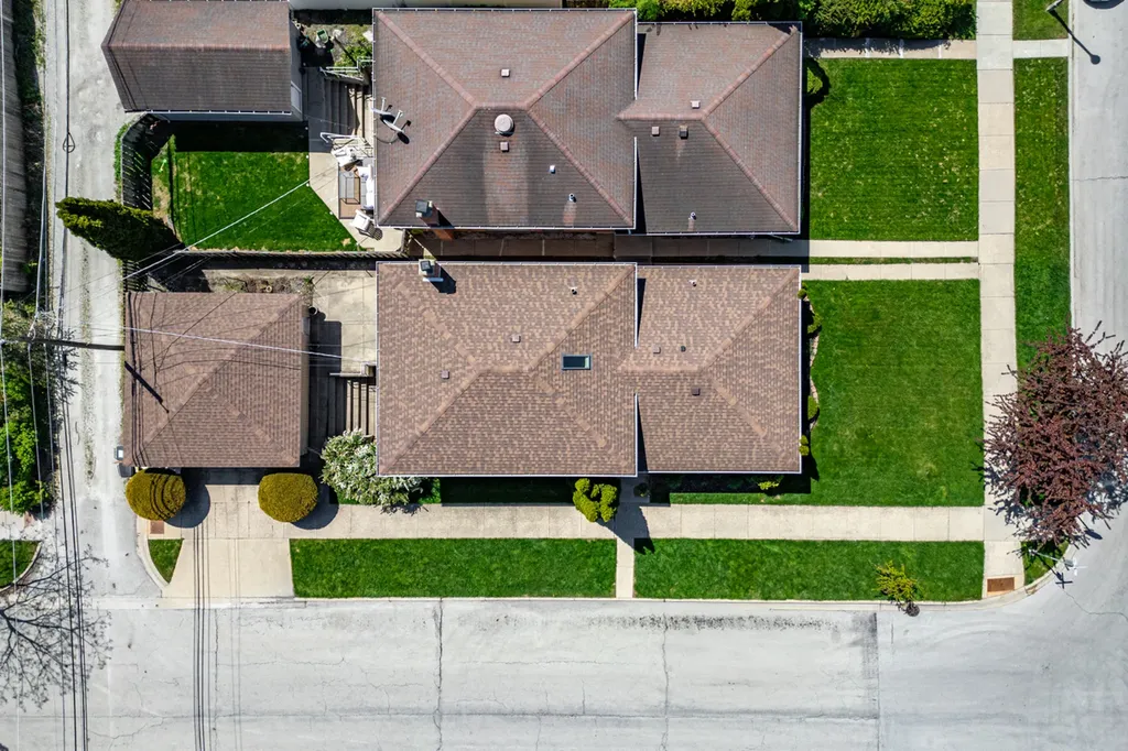 3873 Brummel Street Skokie IL 60076