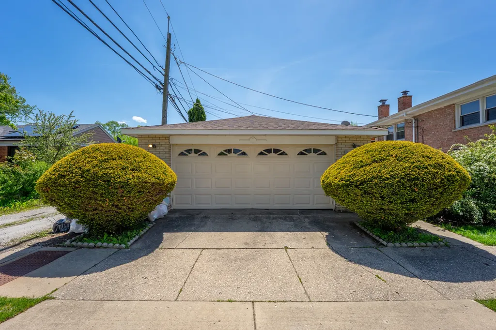 3873 Brummel Street Skokie IL 60076