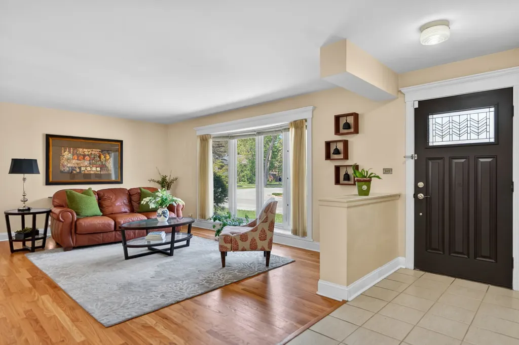 3873 Brummel Street Skokie IL 60076