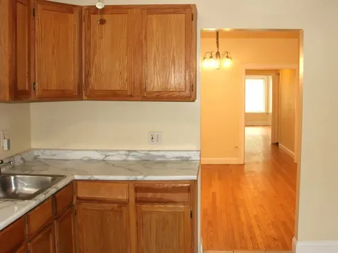 7813 South East End Avenue Chicago IL 60649