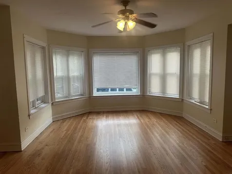 7813 South East End Avenue Chicago IL 60649
