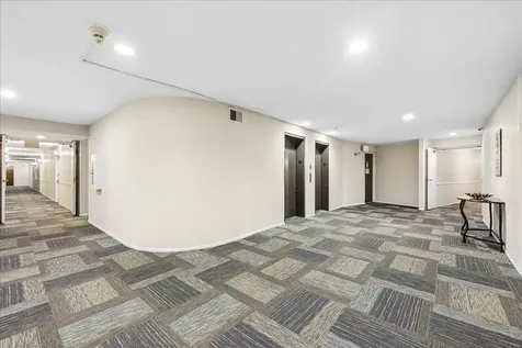 3350 North Carriageway Drive Arlington Heights IL 60004