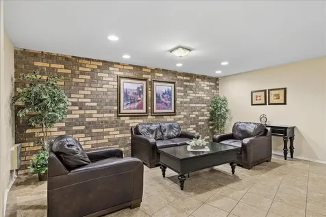 3350 North Carriageway Drive Arlington Heights IL 60004
