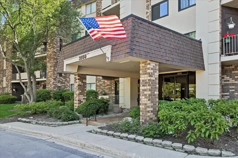 3350 North Carriageway Drive Arlington Heights IL 60004