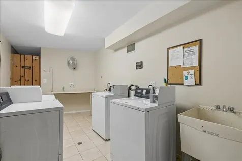 3350 North Carriageway Drive Arlington Heights IL 60004