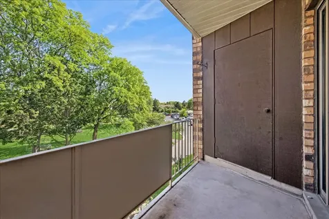 3350 North Carriageway Drive Arlington Heights IL 60004
