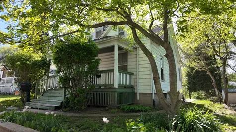 113 South Isabella Street Clinton IL 61727
