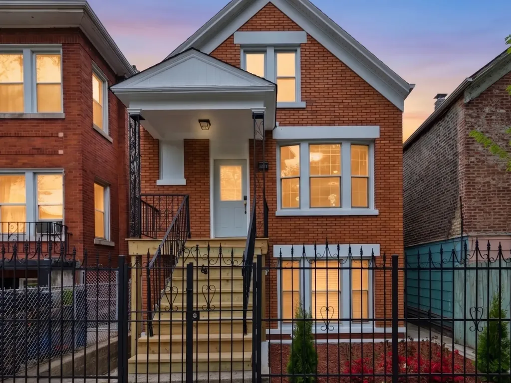 2233 South Spaulding Avenue Chicago IL 60623