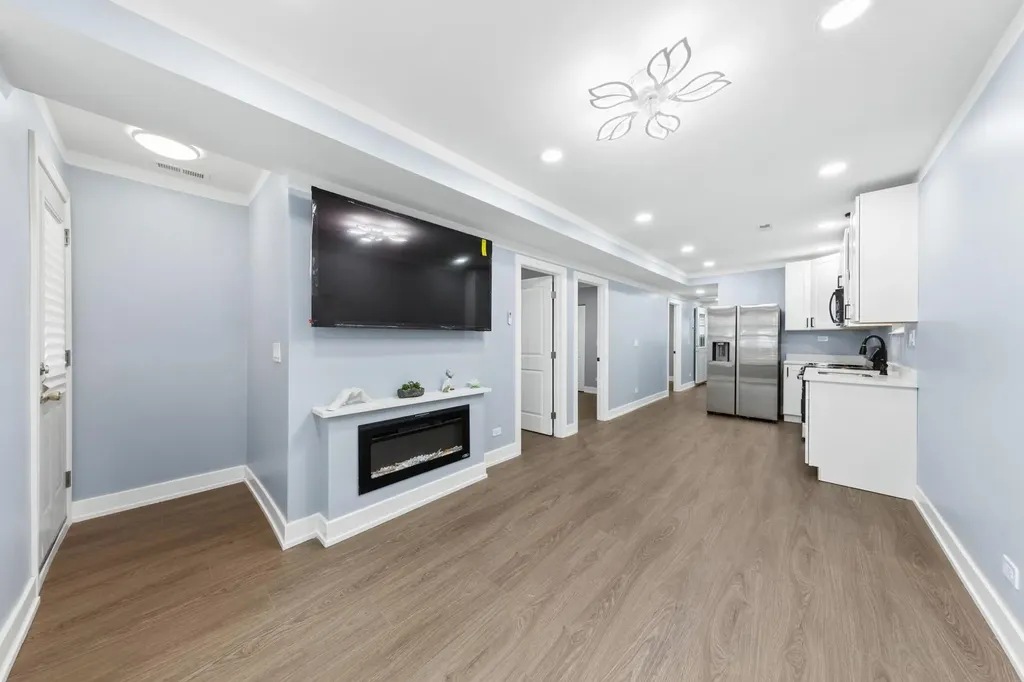 2233 South Spaulding Avenue Chicago IL 60623