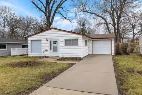 108 Walnut Drive Streamwood IL 60107