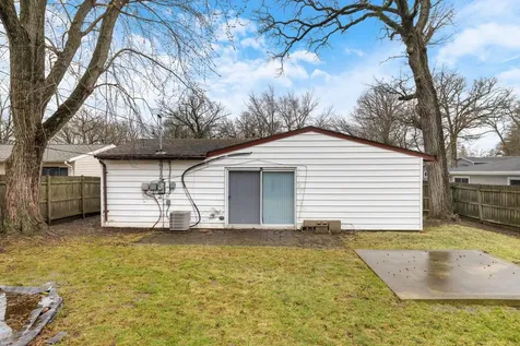 108 Walnut Drive Streamwood IL 60107