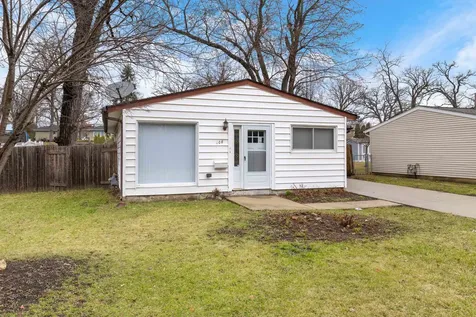 108 Walnut Drive Streamwood IL 60107