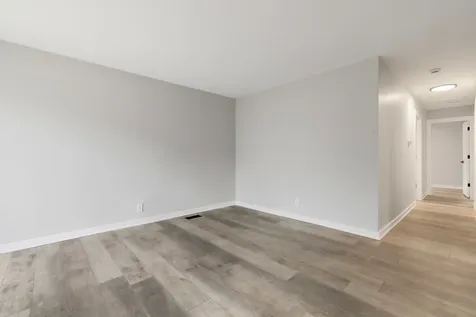 108 Walnut Drive Streamwood IL 60107