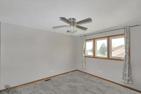 10501 Eagle Ridge Drive Orland Park IL 60467