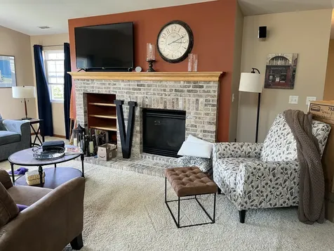 2615 Christie Drive Algonquin IL 60102
