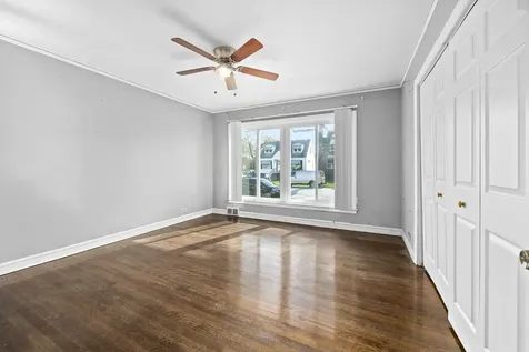 9306 South 54th Avenue Oak Lawn IL 60453