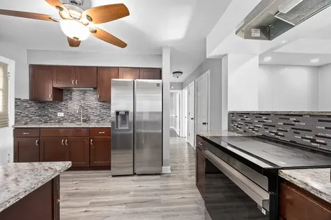 9306 South 54th Avenue Oak Lawn IL 60453