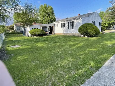 1176 North West Street Galesburg IL 61401