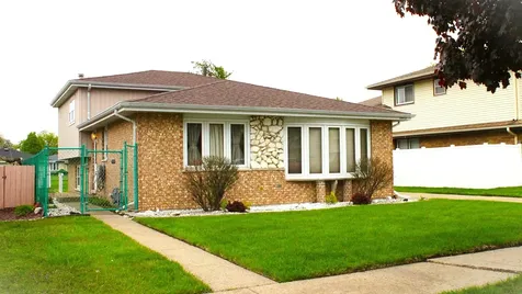 10013 South Menard Avenue Oak Lawn IL 60453