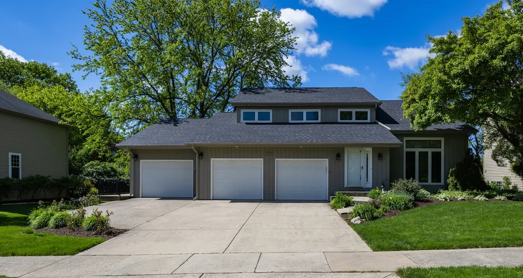 833 Huntleigh Drive Naperville IL 60540