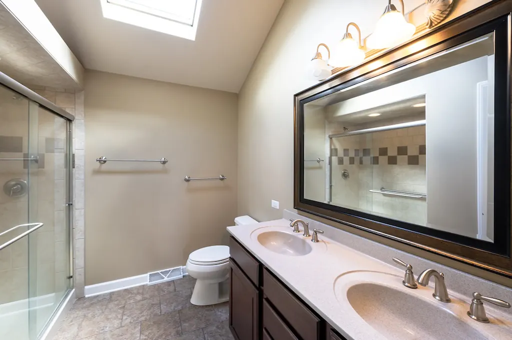 833 Huntleigh Drive Naperville IL 60540