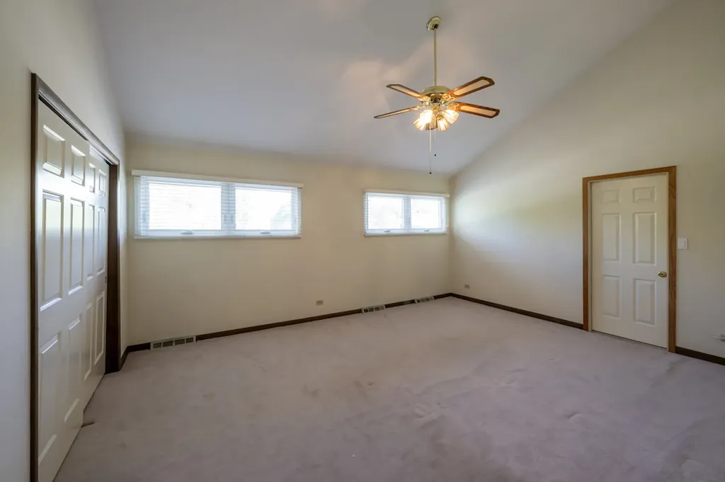 833 Huntleigh Drive Naperville IL 60540